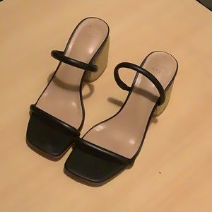 Used A New Dat Wedges Heels 3.5” Size 9